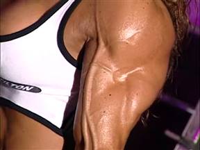 Female bodybuilder without panties