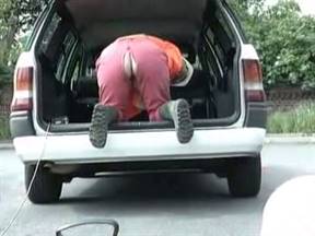 Road worker fucked a mature woman in the ass